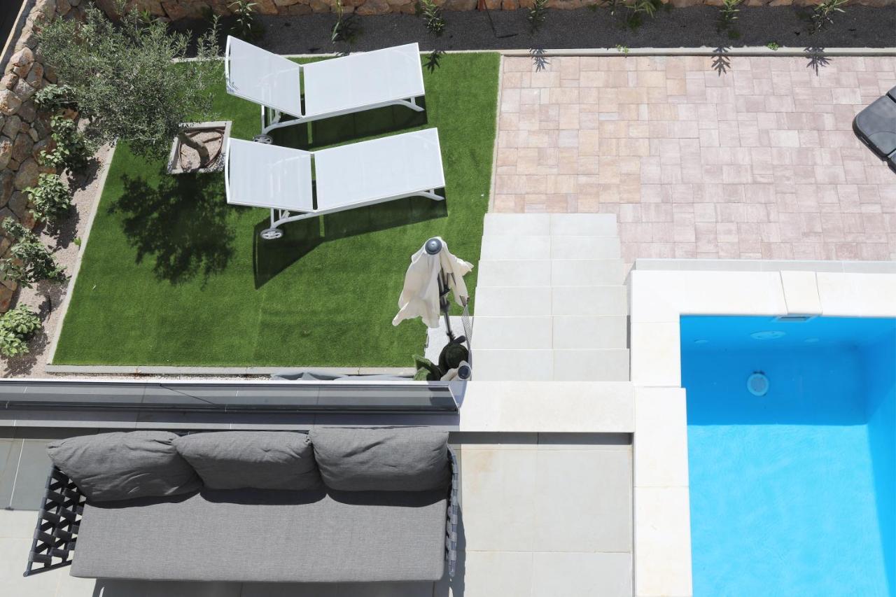 Apartments Terra Sun With Private Pool Or Jacuzzi نجيفيش المظهر الخارجي الصورة