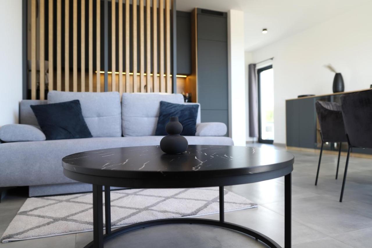 Apartments Terra Sun With Private Pool Or Jacuzzi نجيفيش المظهر الخارجي الصورة